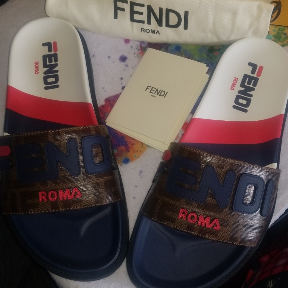 Fendi (SOLD) - Picture 2 of 8